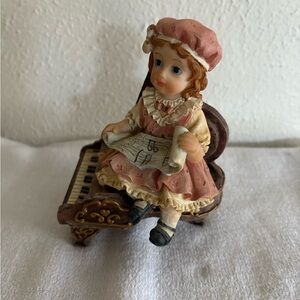 Vintage‎ Style Girl with Piano Figurine